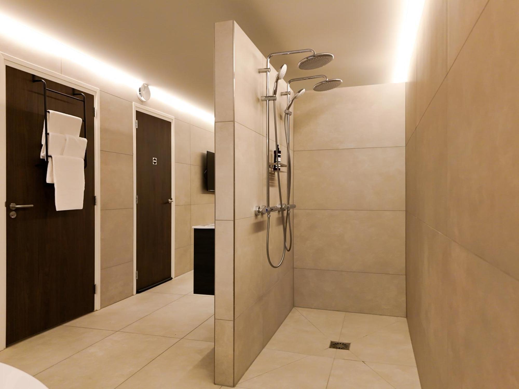 Hike & Bike Hotel Noordwolde  外观 照片
