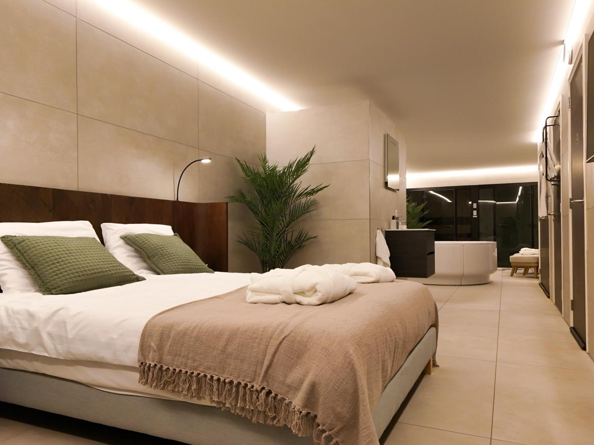 Hike & Bike Hotel Noordwolde  外观 照片